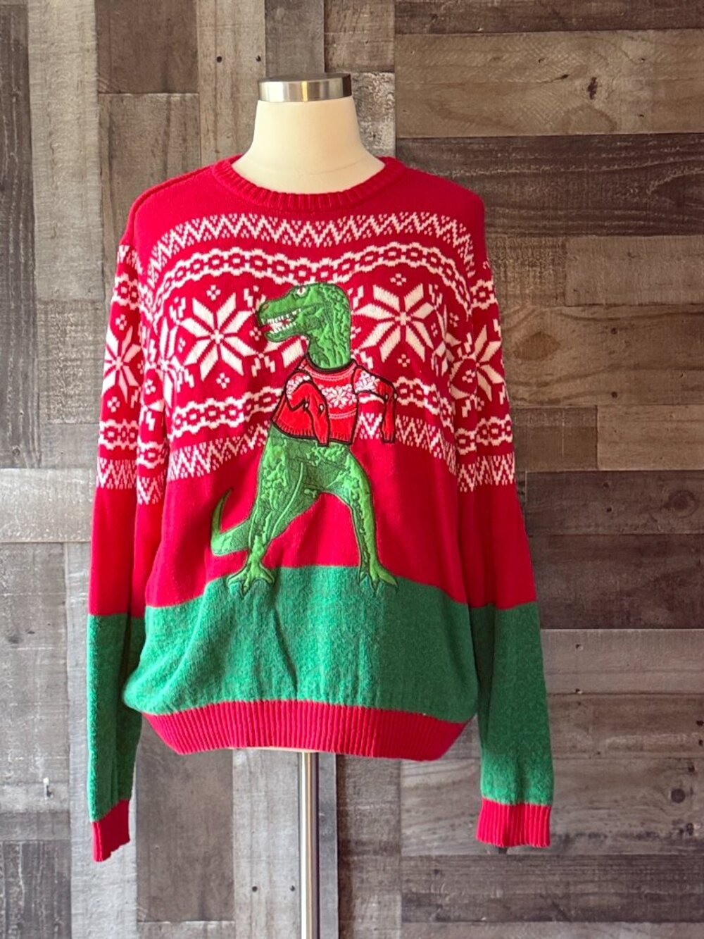 Men's Blizzard Bay ugly Christmas sweater xlarge dinosuar snowflake holiday